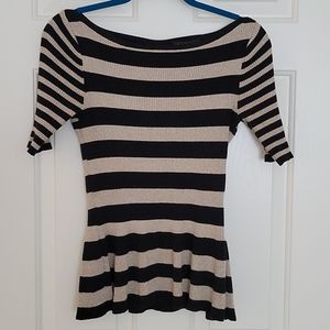 WHBL black and gold stripped flair top